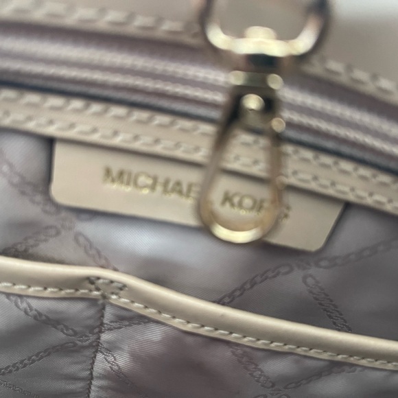 Michael Kors Brown and Cream Signature Tote - Picture 11 of 15